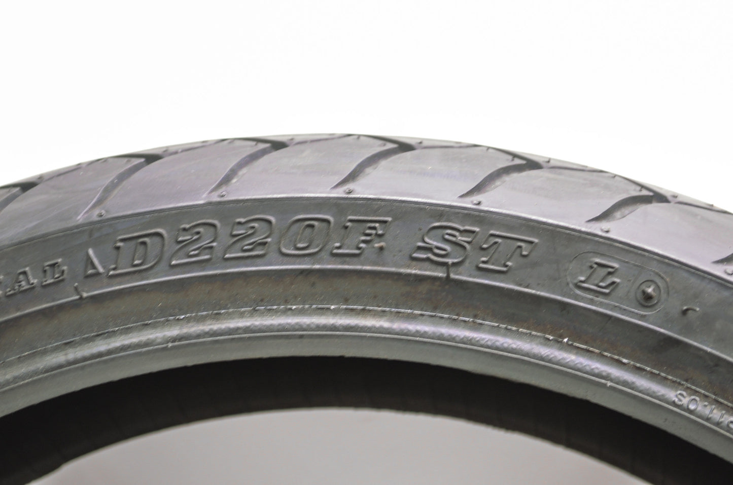 New Dunlop Sportsman D220F ST Front Tire 120/60ZR17 M/C 55W