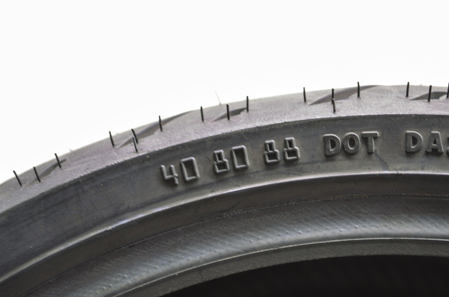 New Dunlop Elite 3 Rear Tire 240/40R 18 M/C 79V