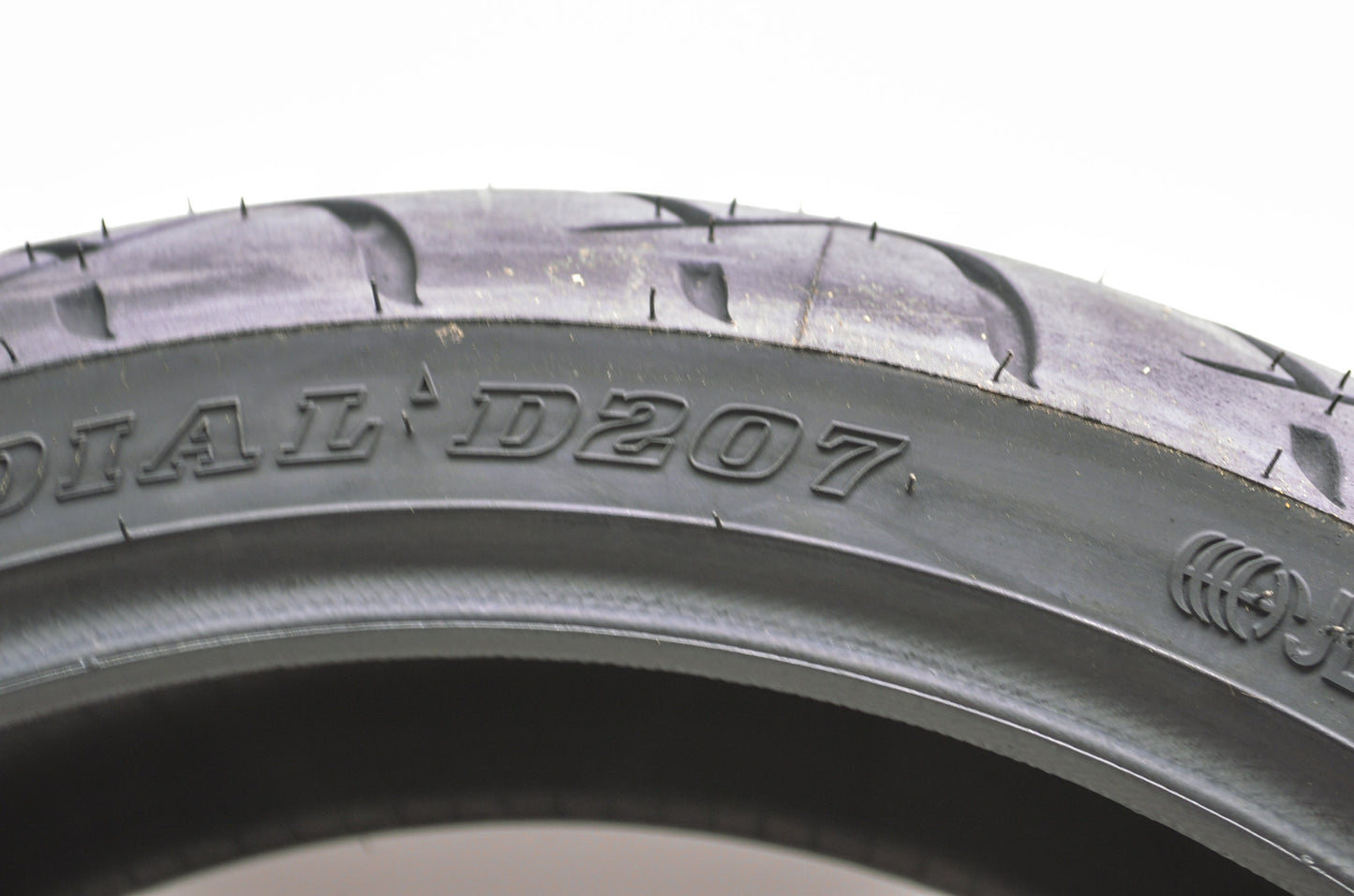New Dunlop Sportsman D207 Rear Tire 180/55ZR18 M/C 74W