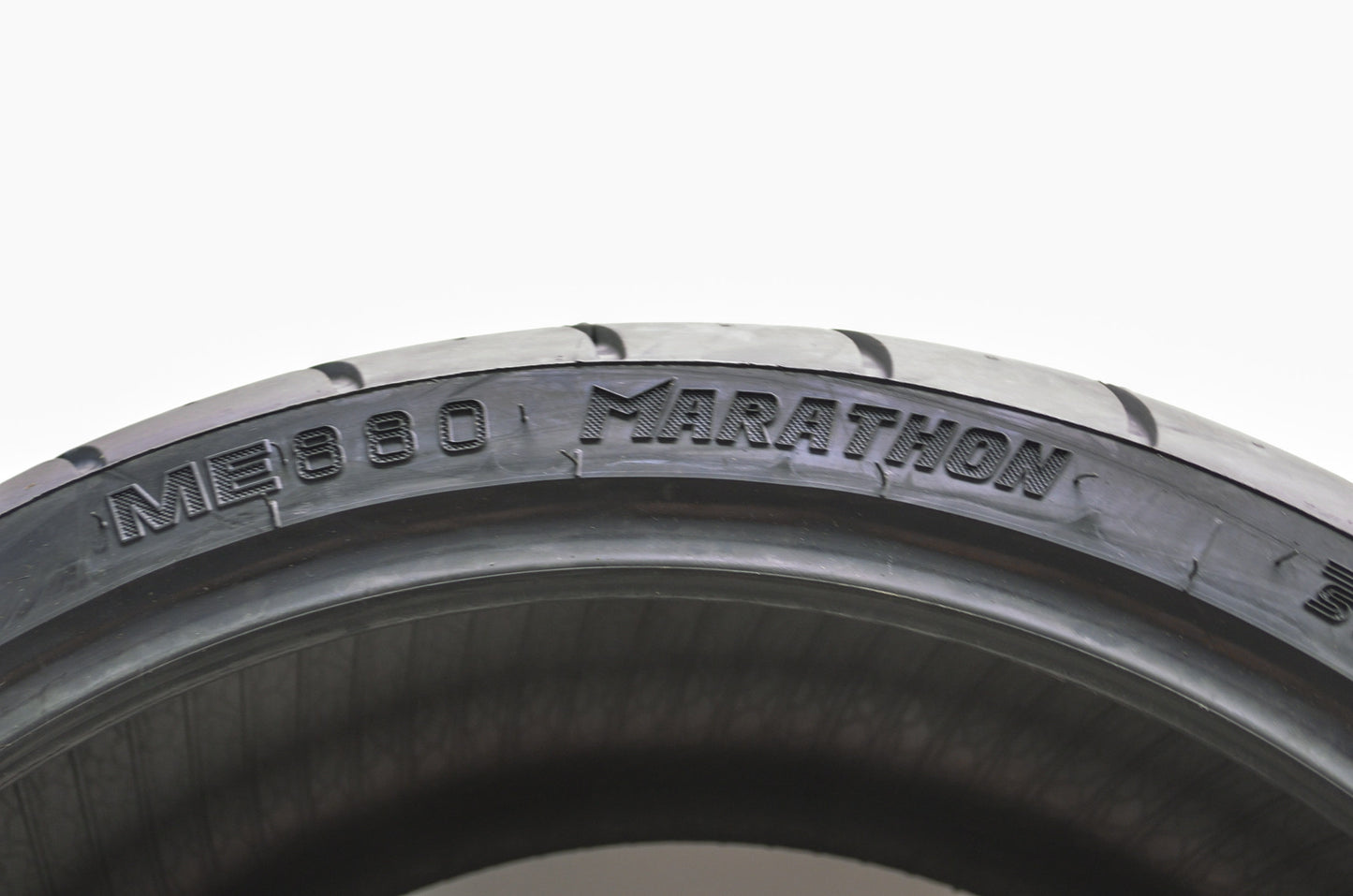 New Metzeler ME880 Marathon Rear Tire 260/40VR 18 M/C 84V