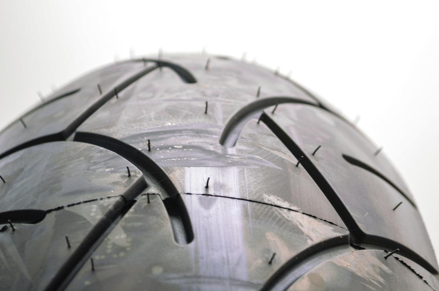 New Metzeler ME880 Marathon Rear Tire 200/50ZR 18 M/C 76W