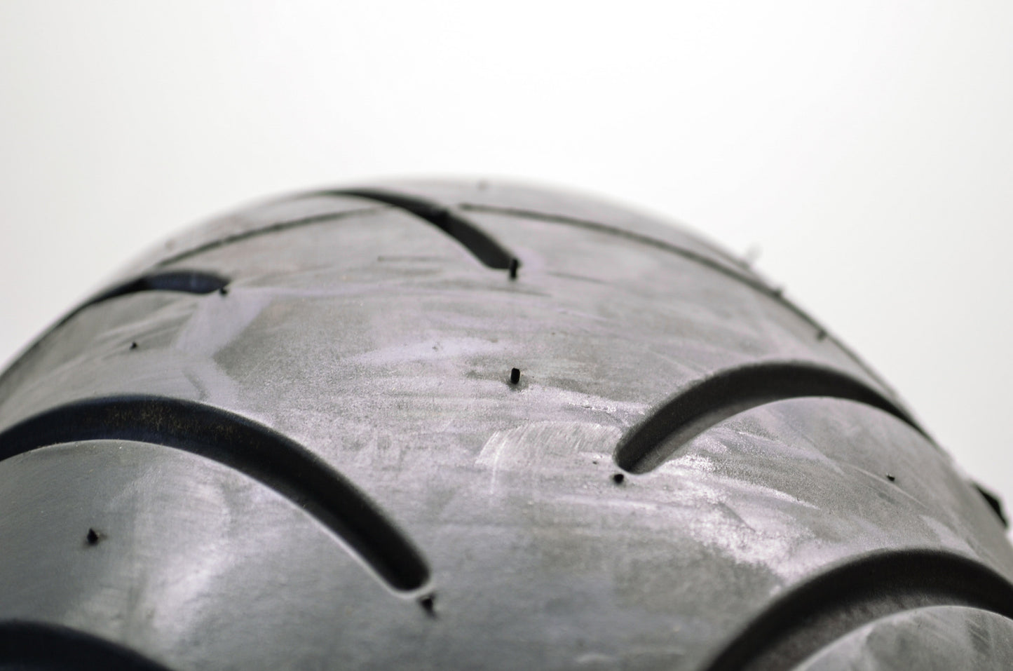 New Avon Venom -R Rear Tire 200/55R18 M/C 79V