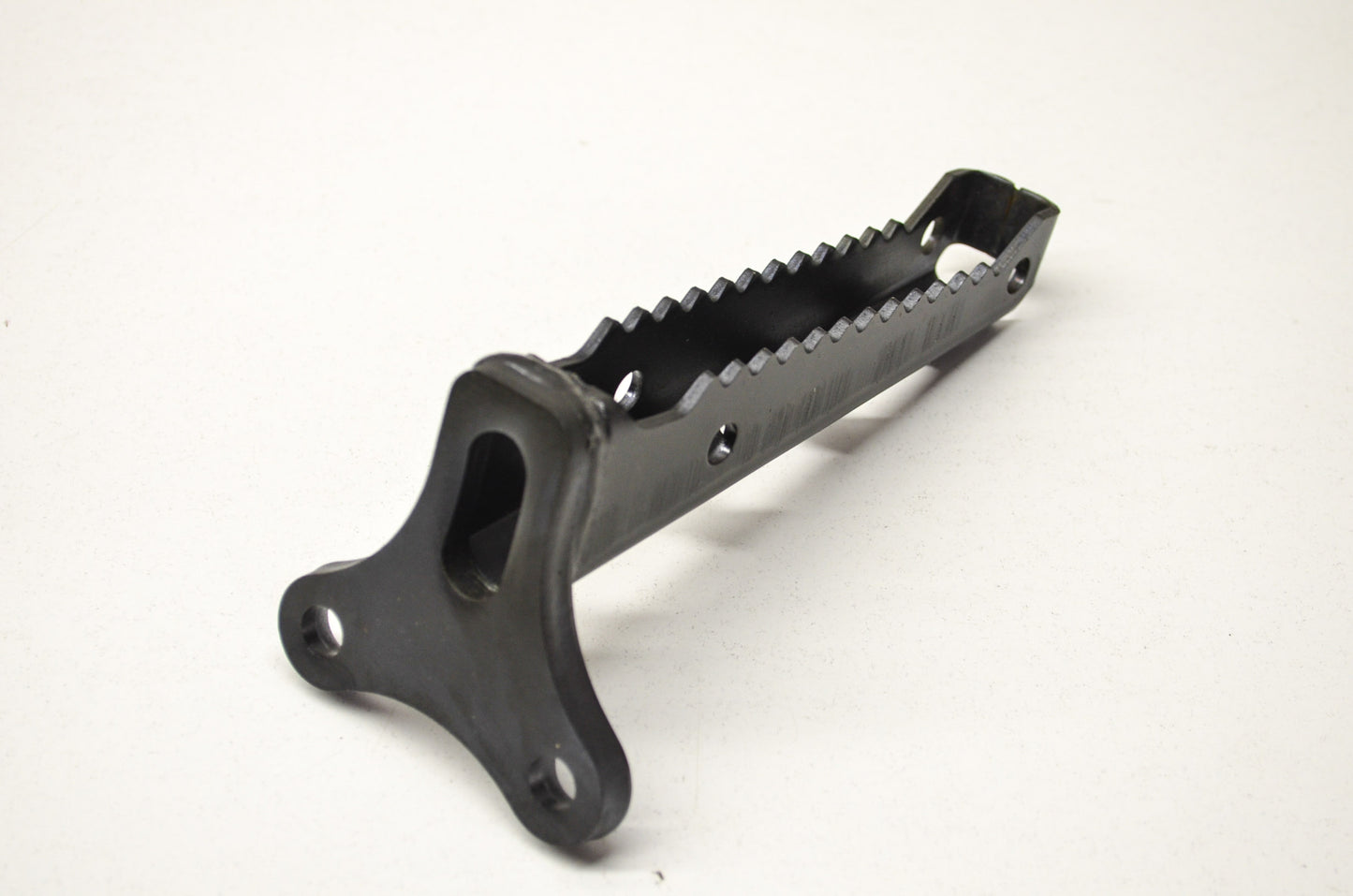 OEM Yamaha 4XE-F7411-00-00 Footrest 1 NOS