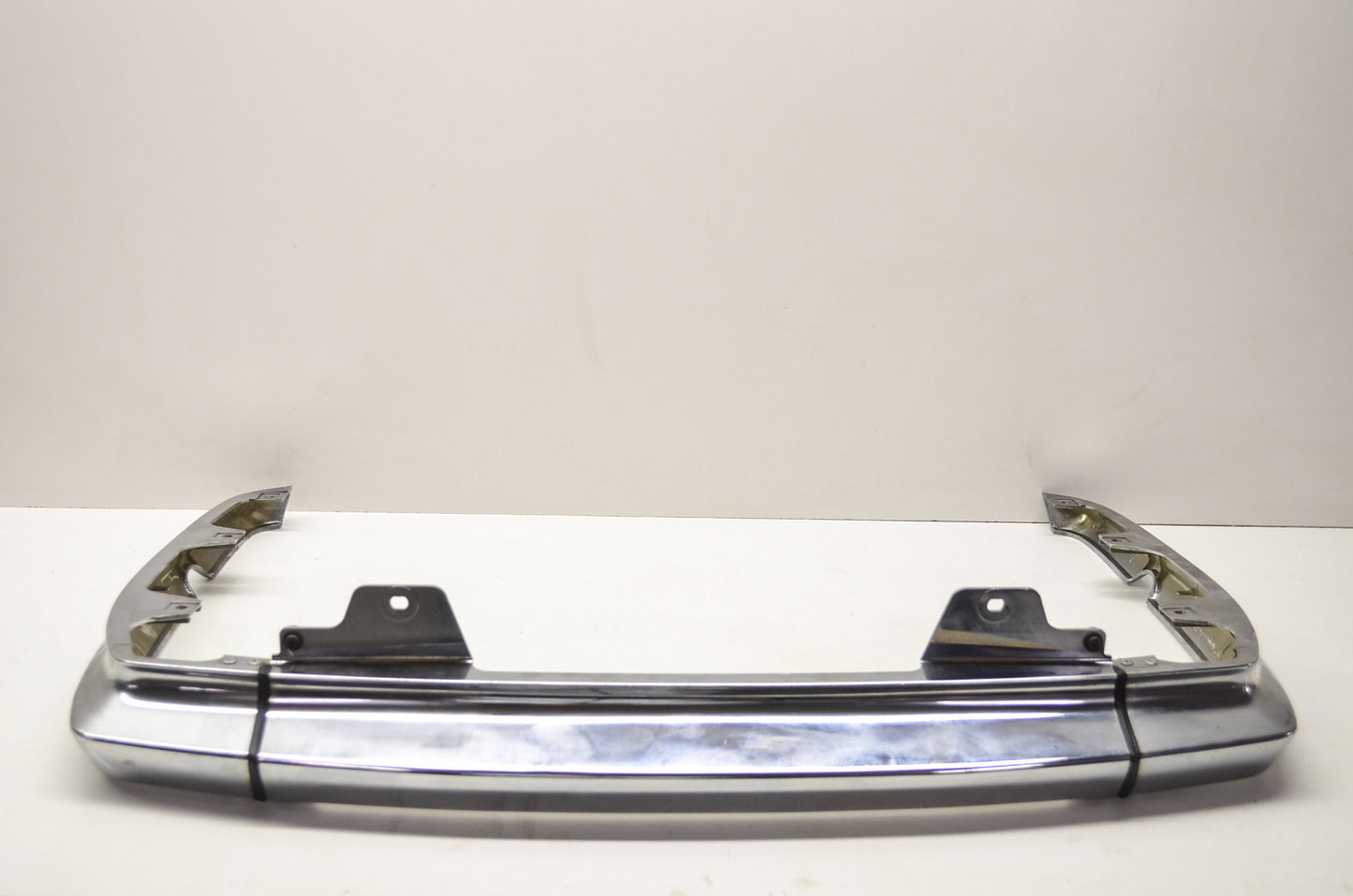 OEM Yamaha 1NL-28422-00-00 Saddlebag Guard 1