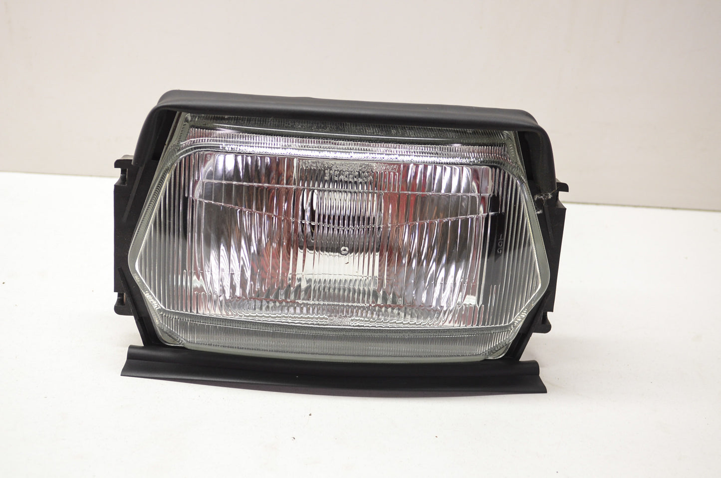 OEM Suzuki 35100-20C10-999 Headlamp Assembly NOS