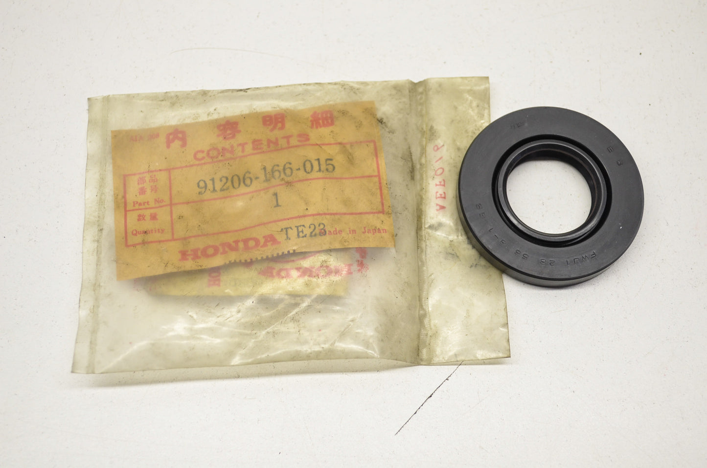 OEM Honda 91206-166-015 Oil Seal 28X56X8 NOS