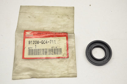OEM Honda 91206-GC4-711 Oil Seal 22X40X8 NOS