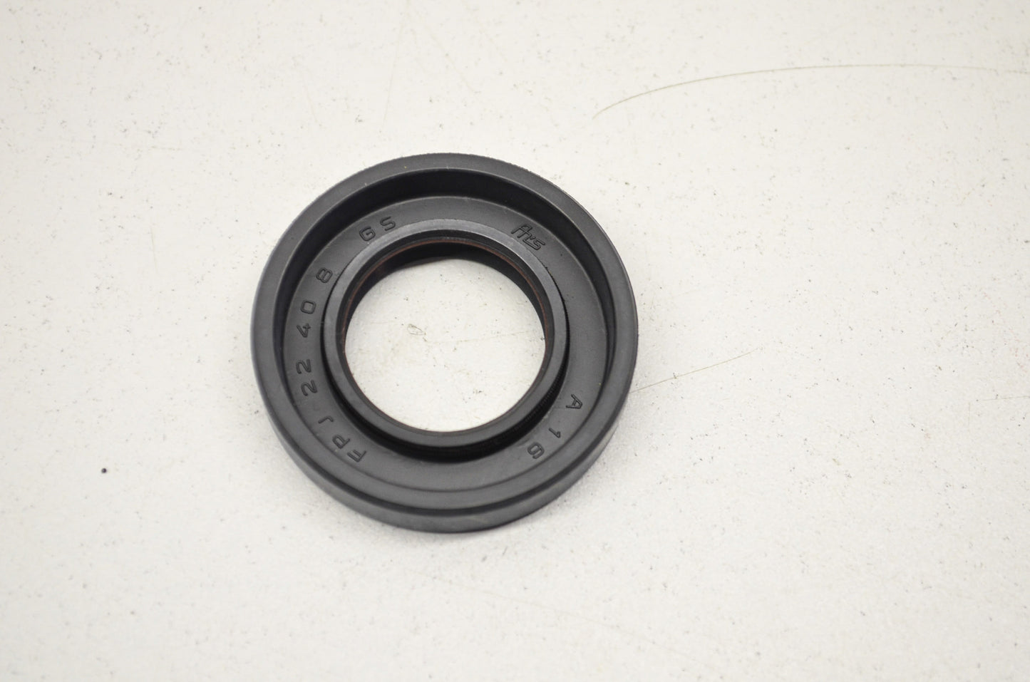 OEM Honda 91206-GC4-711 Oil Seal 22X40X8 NOS