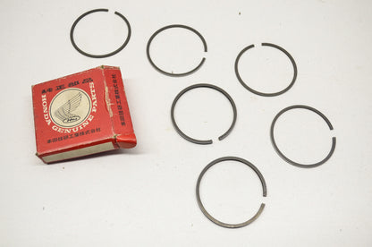 OEM Honda 13021-302-004 Ring Set (0.25) NOS