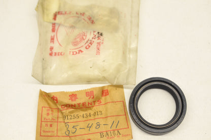 OEM Honda 91255-434-013 Oil Seal 35X48X11 NOS