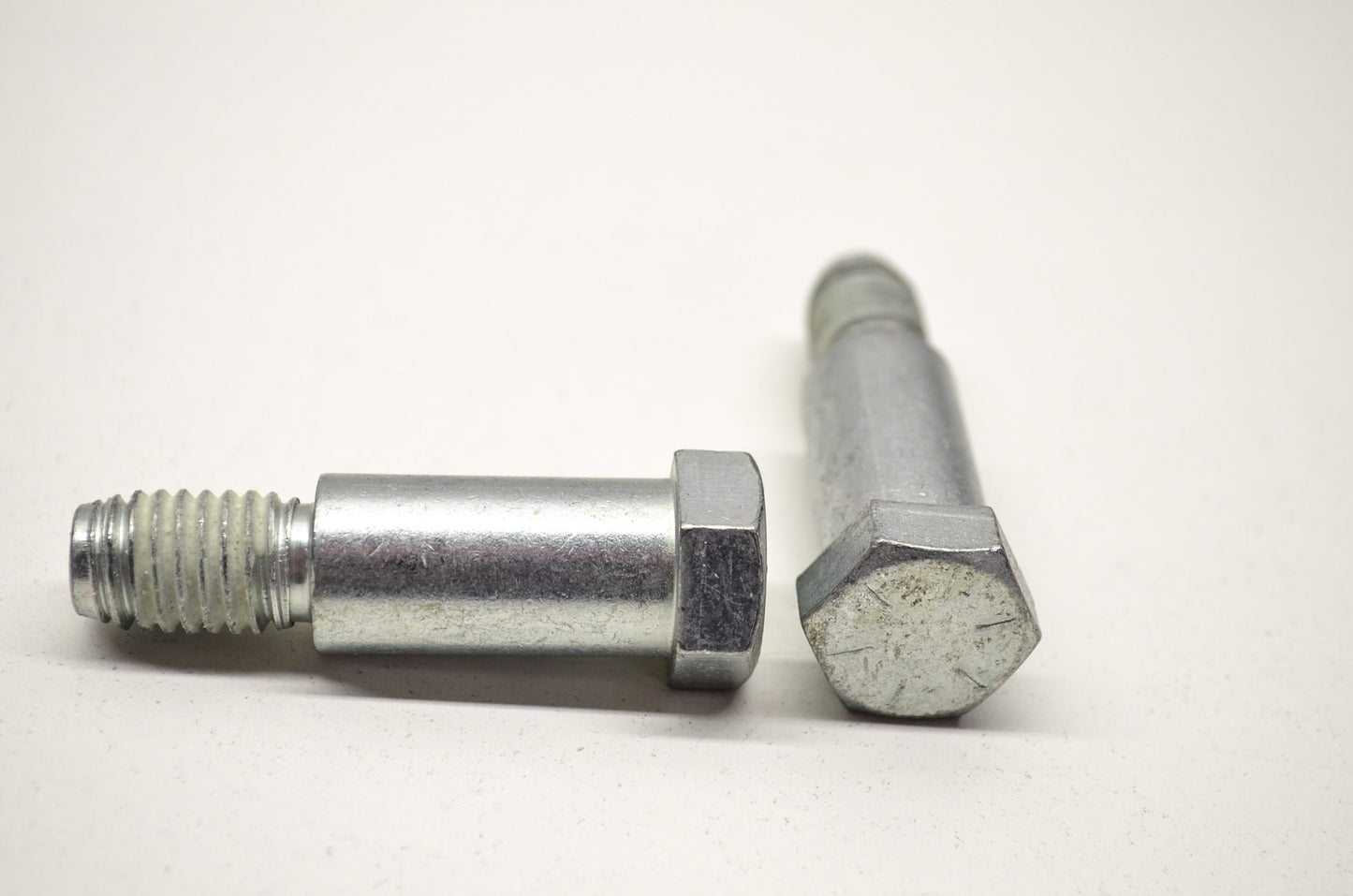 OEM Harley-Davidson 4074A Hex Shoulder Bolt Qty 2 NOS