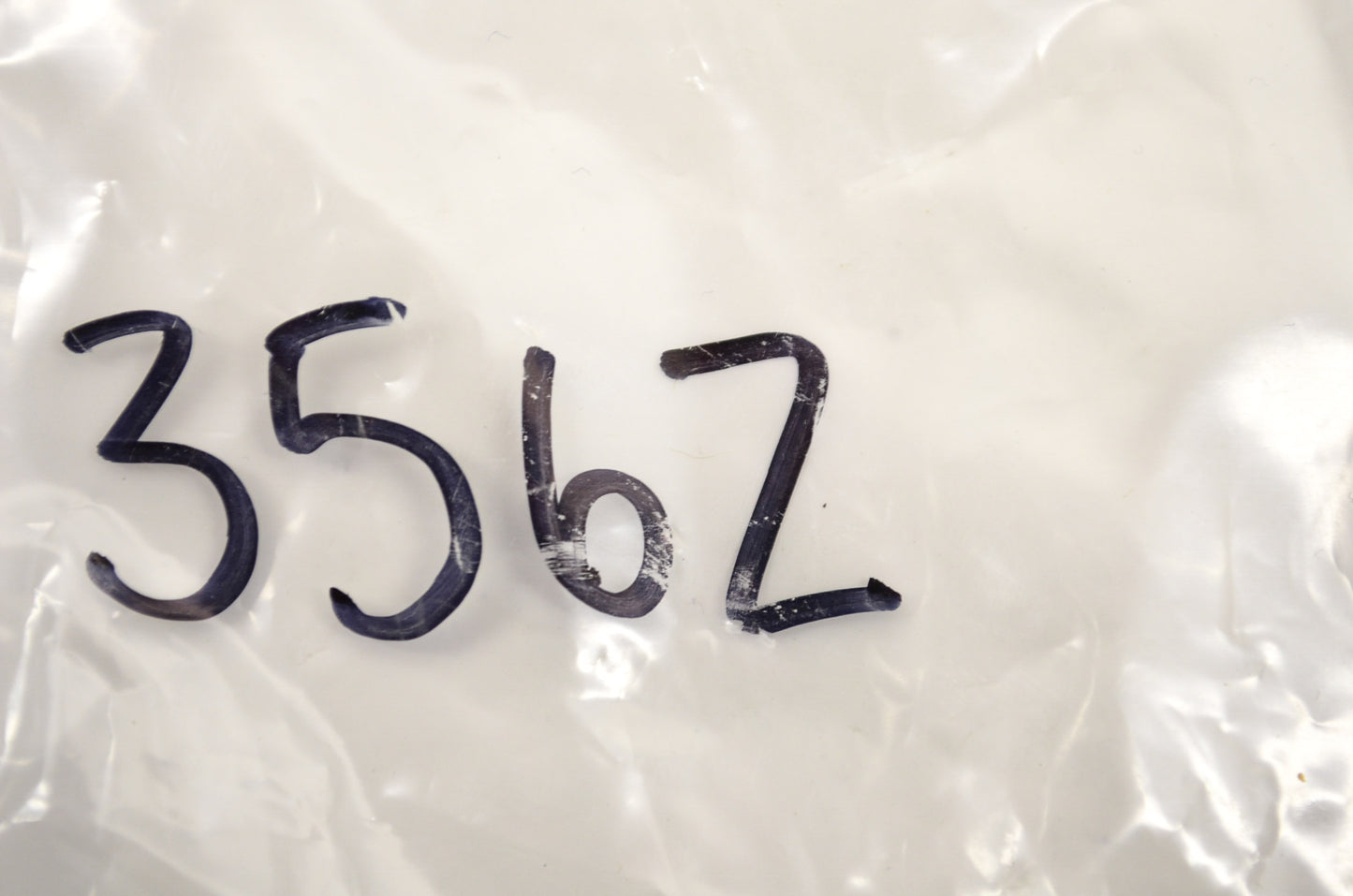 OEM Harley-Davidson 3562 Screw Qty 2 NOS