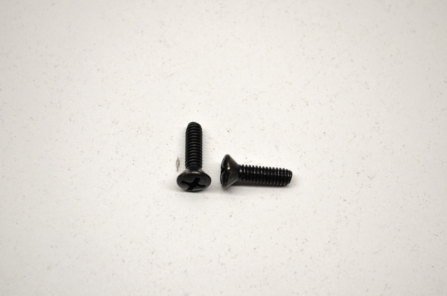 OEM Harley-Davidson 2579A Screw Qty 2 NOS
