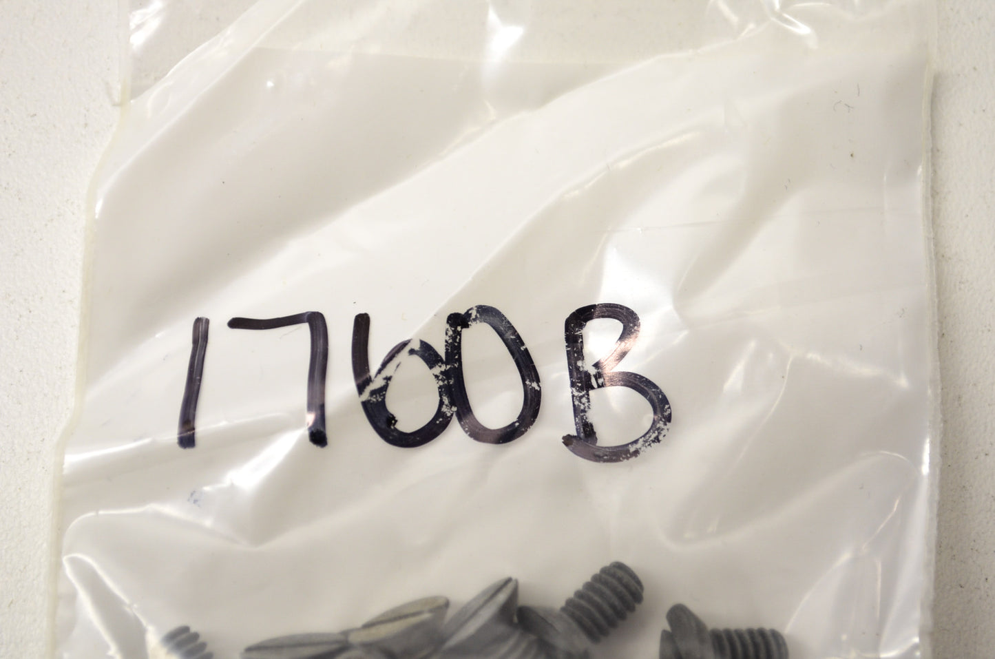 OEM Harley-Davidson 1760B Screw Qty 21 NOS