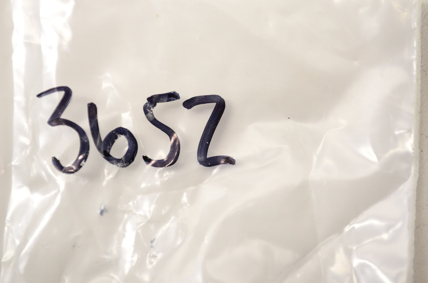 OEM Harley-Davidson 3652 Screw Qty 2 NOS