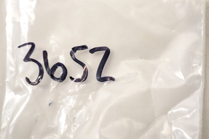 OEM Harley-Davidson 3652 Screw Qty 2 NOS