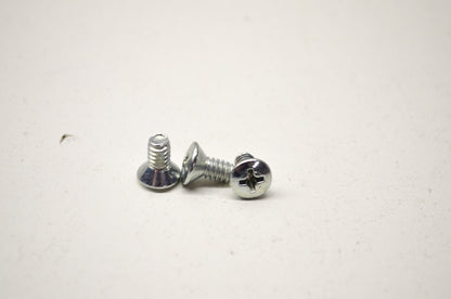OEM Harley-Davidson 2443 Screw Qty 3 NOS