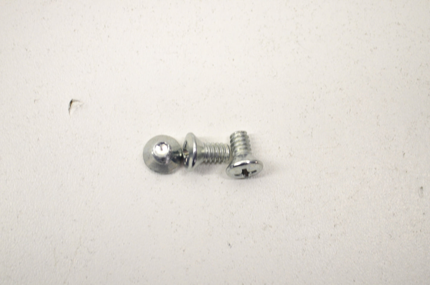 OEM Harley-Davidson 2443 Screw Qty 3 NOS