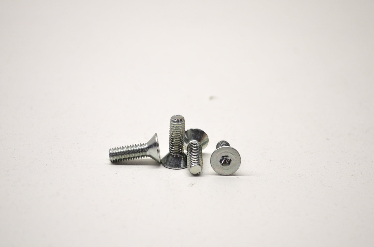 OEM Harley-Davidson 42534-90 Hex Socket Countersunk Screw Qty 4 NOS