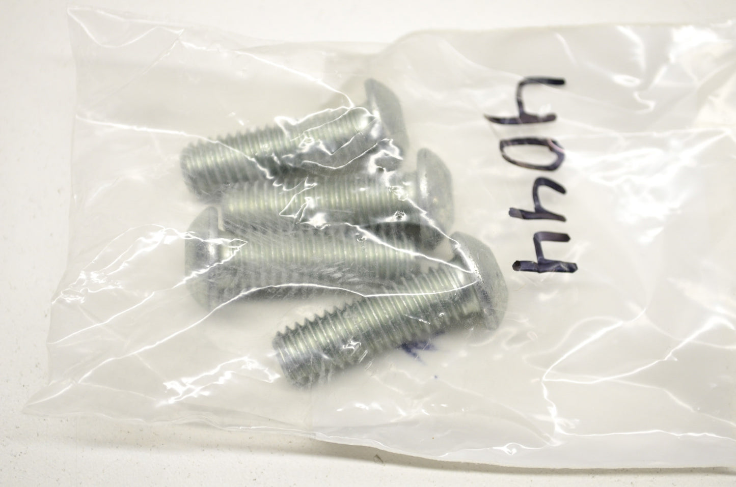 OEM Harley-Davidson 4044 Button Head Screw Qty 4 NOS