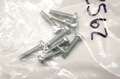 OEM Harley-Davidson 2562 Pan Head Screw Qty 8 NOS