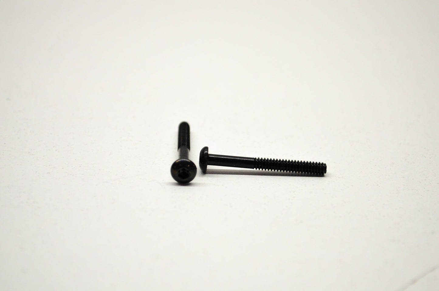 OEM Harley-Davidson 2963 Black Pan Head Torx Screw Qty 2 NOS