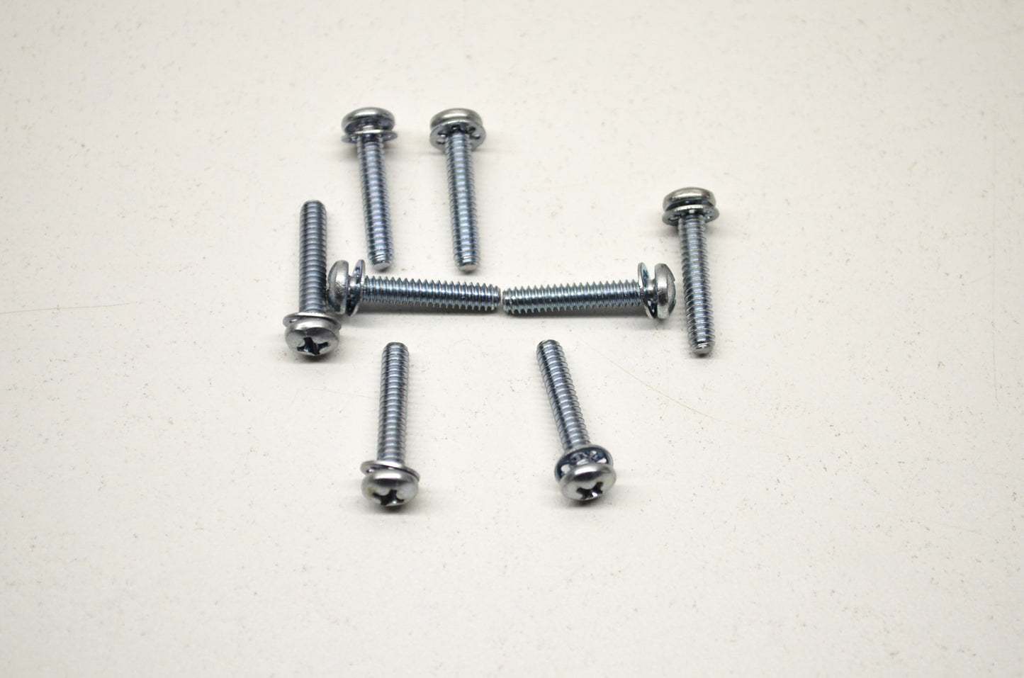 Pan Screws Road King Electra Glide Tri Glide Qty 8 NOS