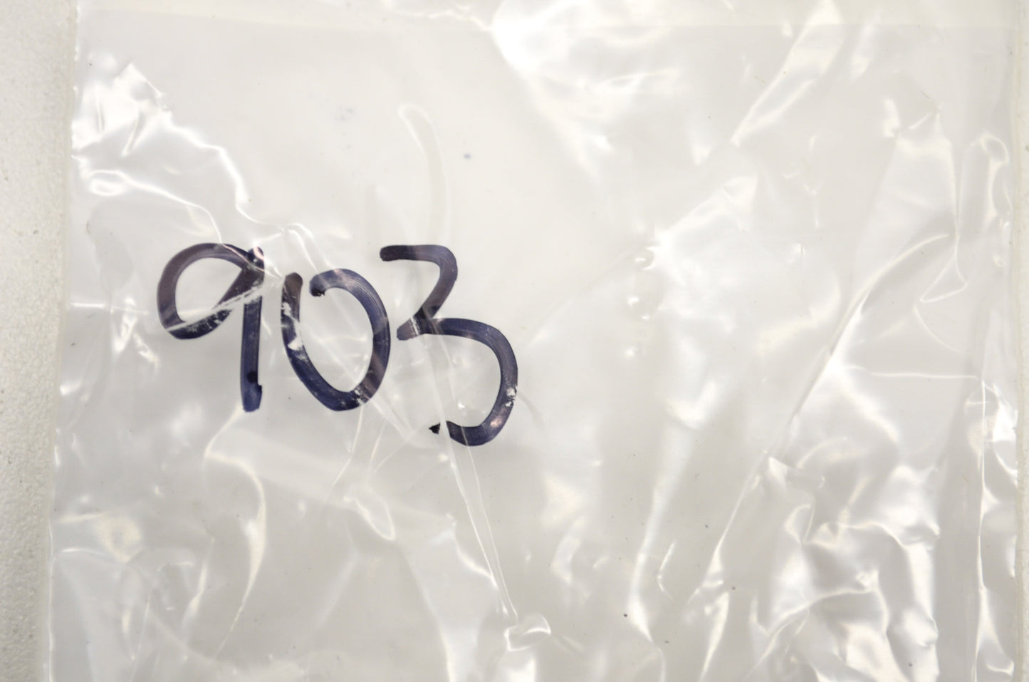 OEM Harley-Davidson 903 Screw Qty 2 NOS