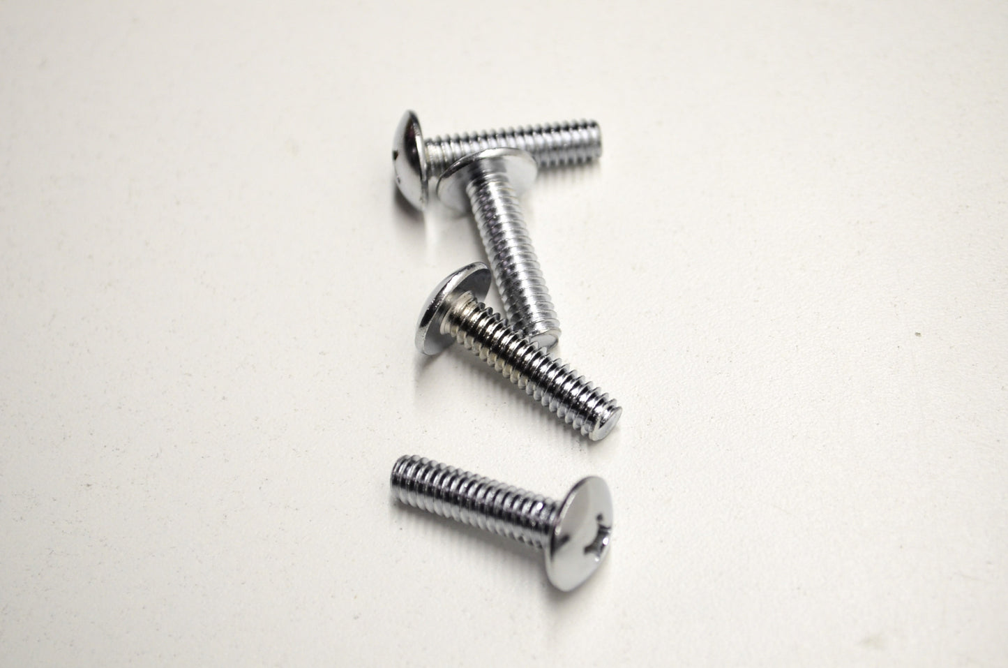 OEM Harley-Davidson 2648 Screw Qty 4 NOS