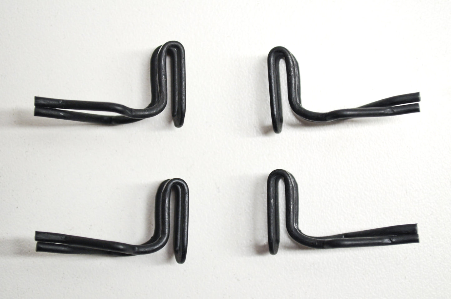 OEM Polaris 7670085 Spring Clip Qty 4 NOS