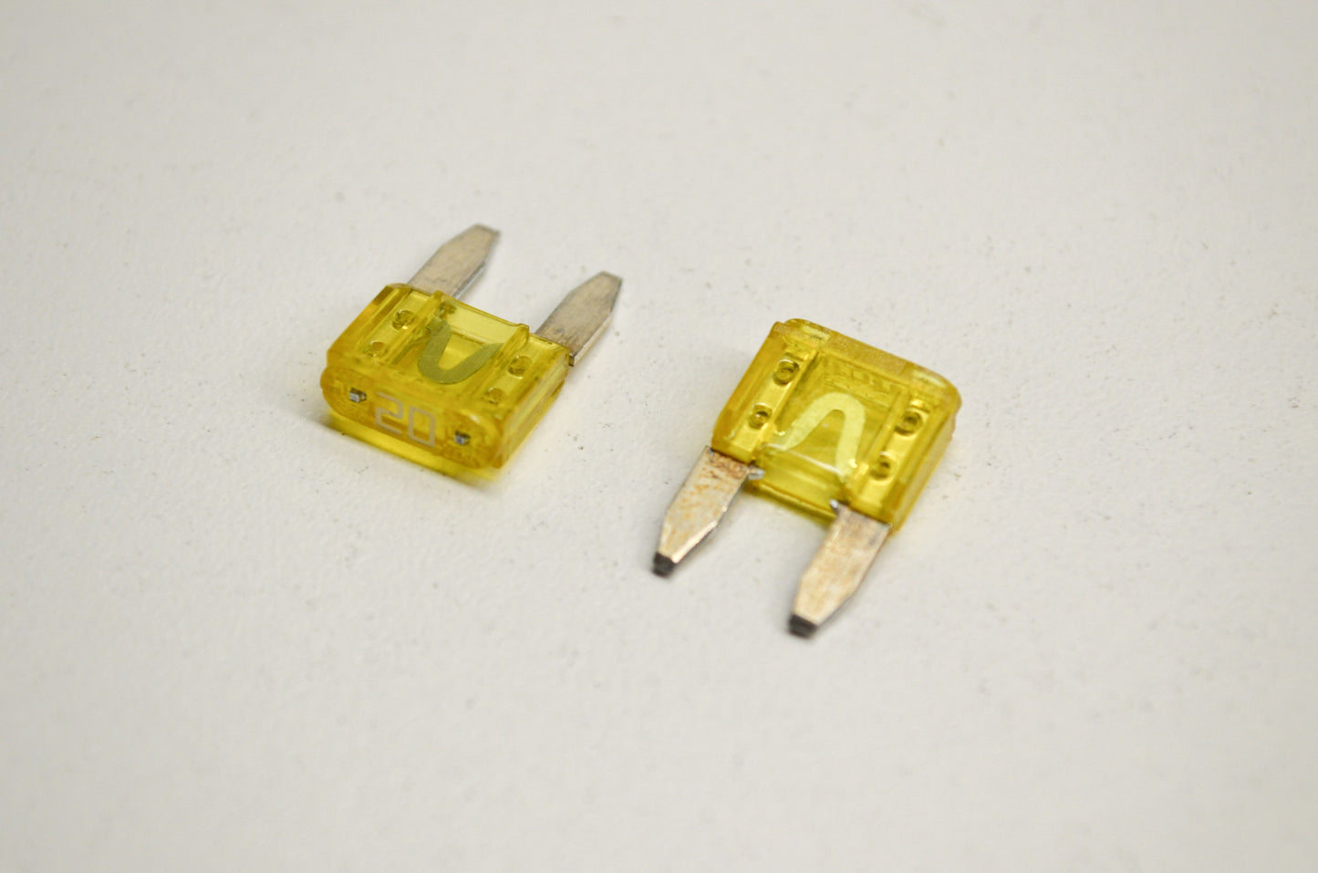 New OEM Polaris 20 amp Fuses QTY 2 Sportsman RZR Ranger Hawkeye Scrambler NOS