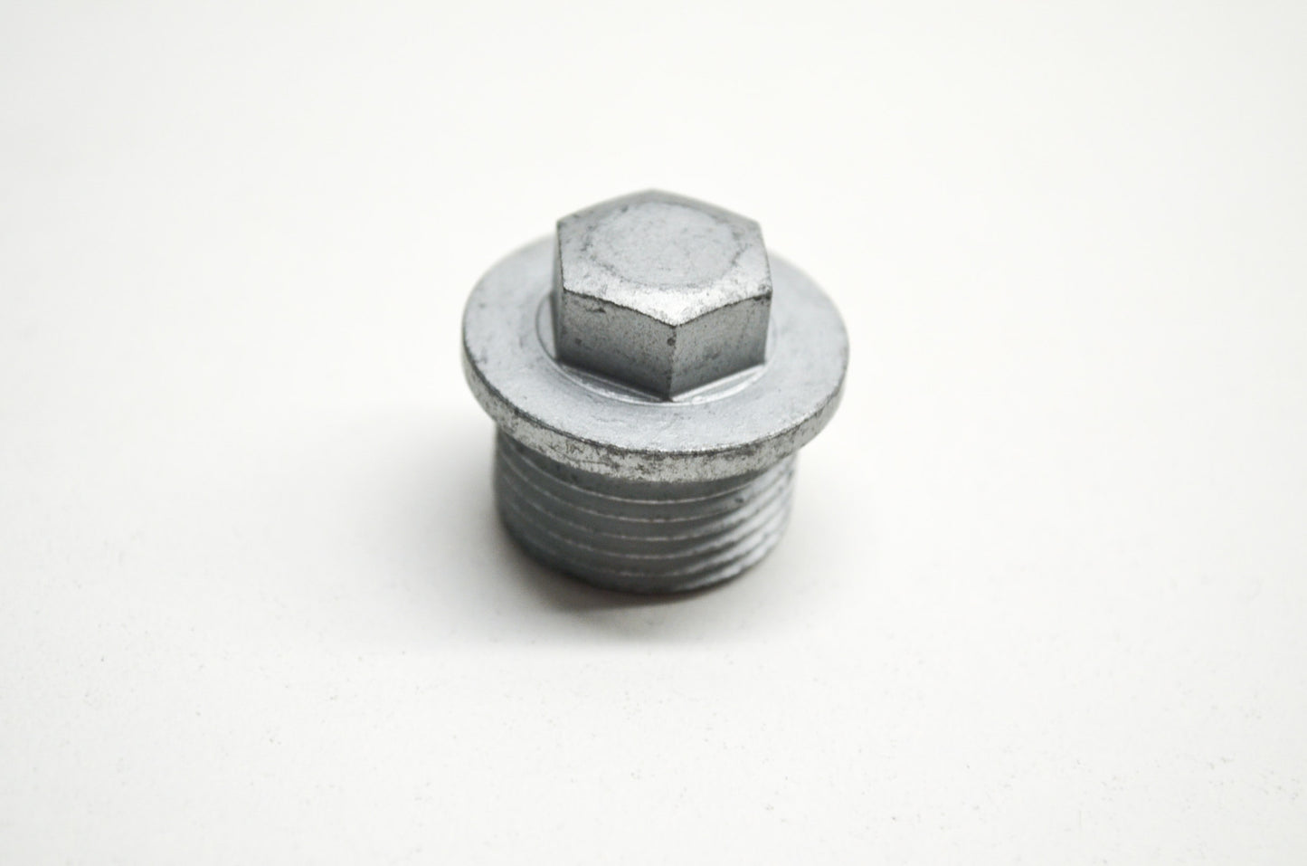 Plug Screw Outlaw 525 450 NOS