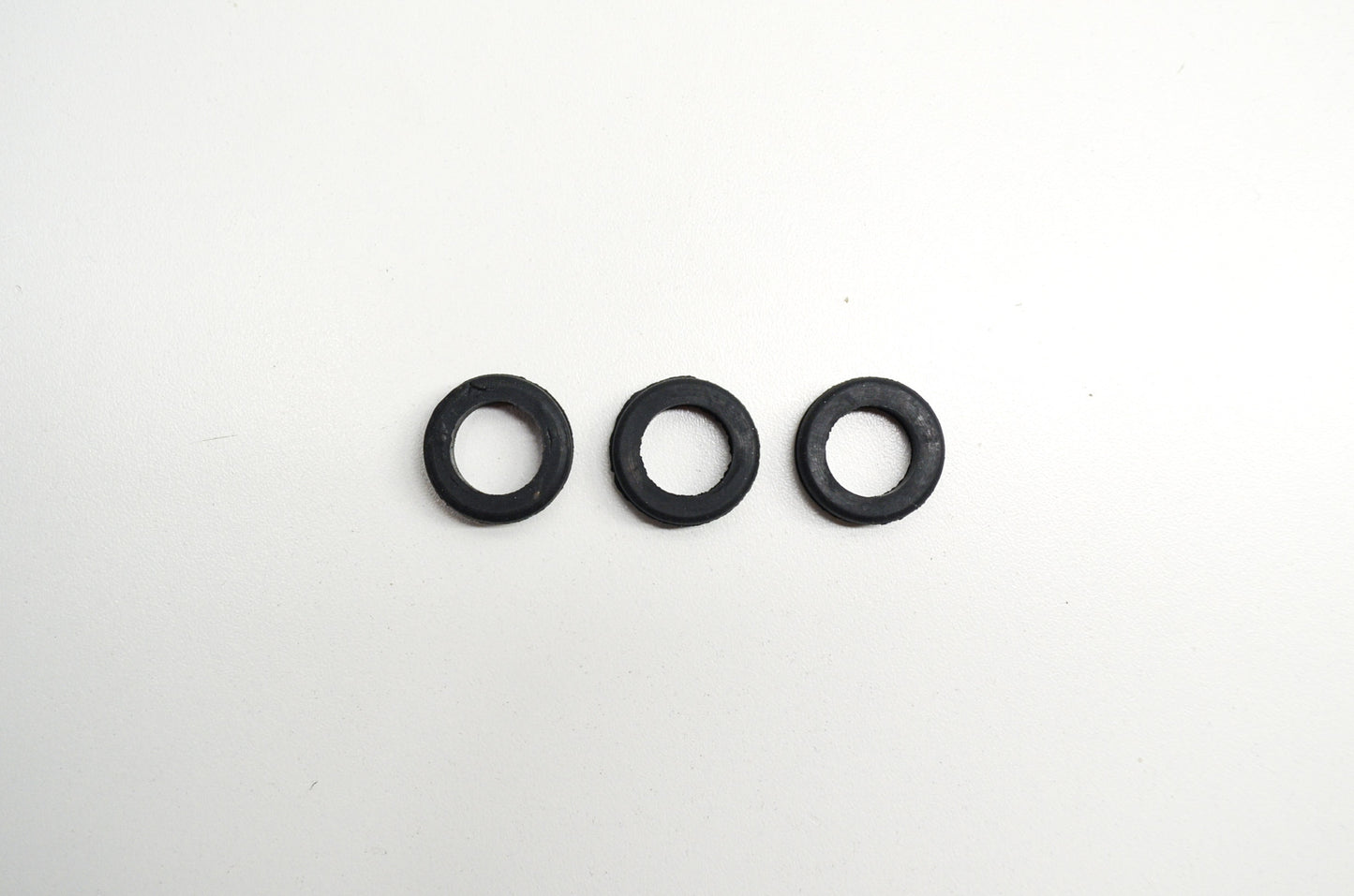 OEM Polaris 5432291 Grommet Qty 3 NOS