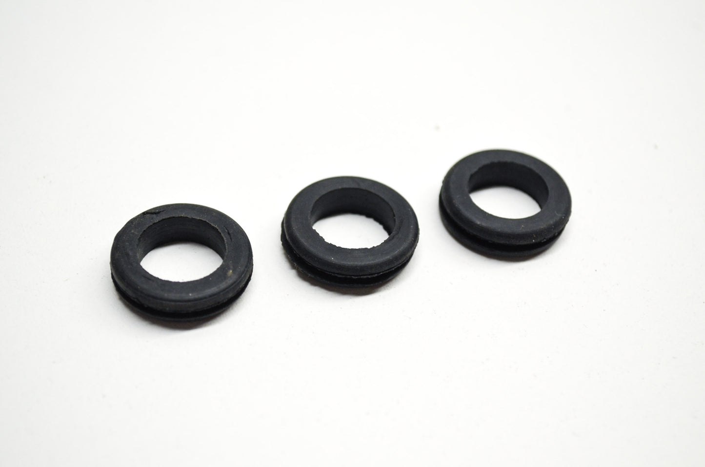 OEM Polaris 5432291 Grommet Qty 3 NOS