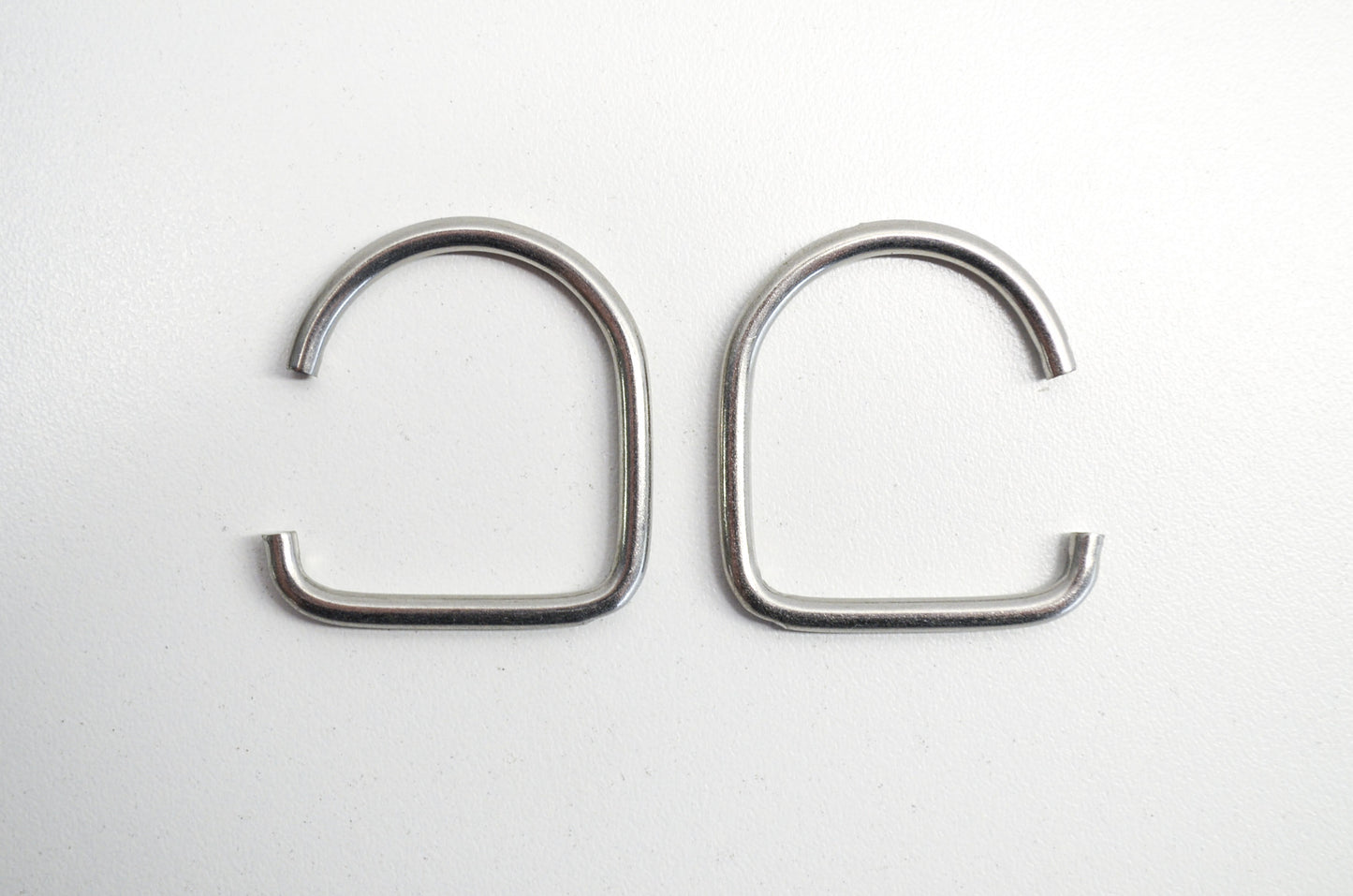 D Hooks Qty 2 NOS