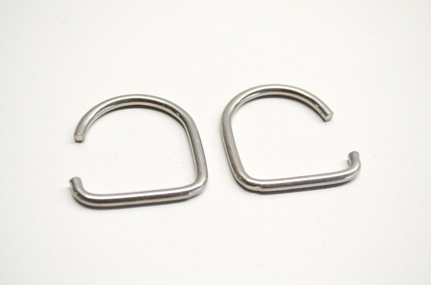D Hooks Qty 2 NOS