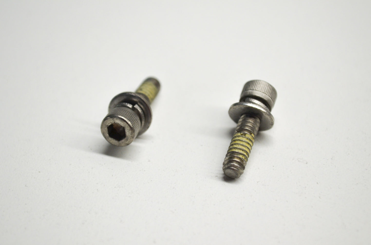 New OEM Polaris Screws QTY 2 Virage SL Genesis MSX NOS