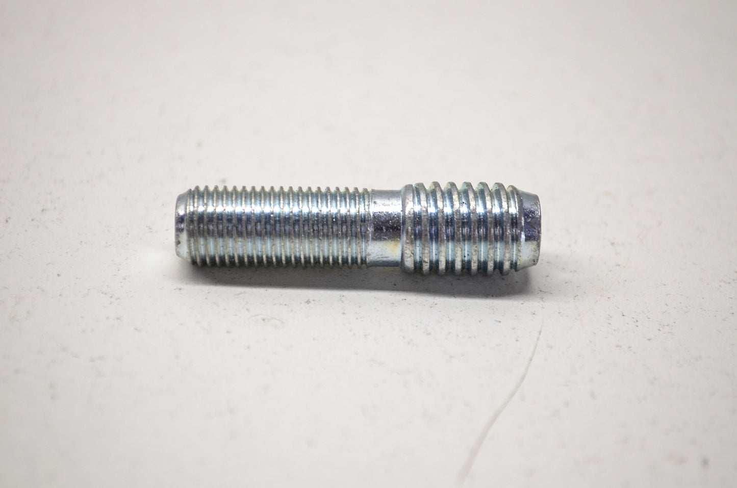 OEM Harley-Davidson 34724-36 Transmission Case Stud NOS