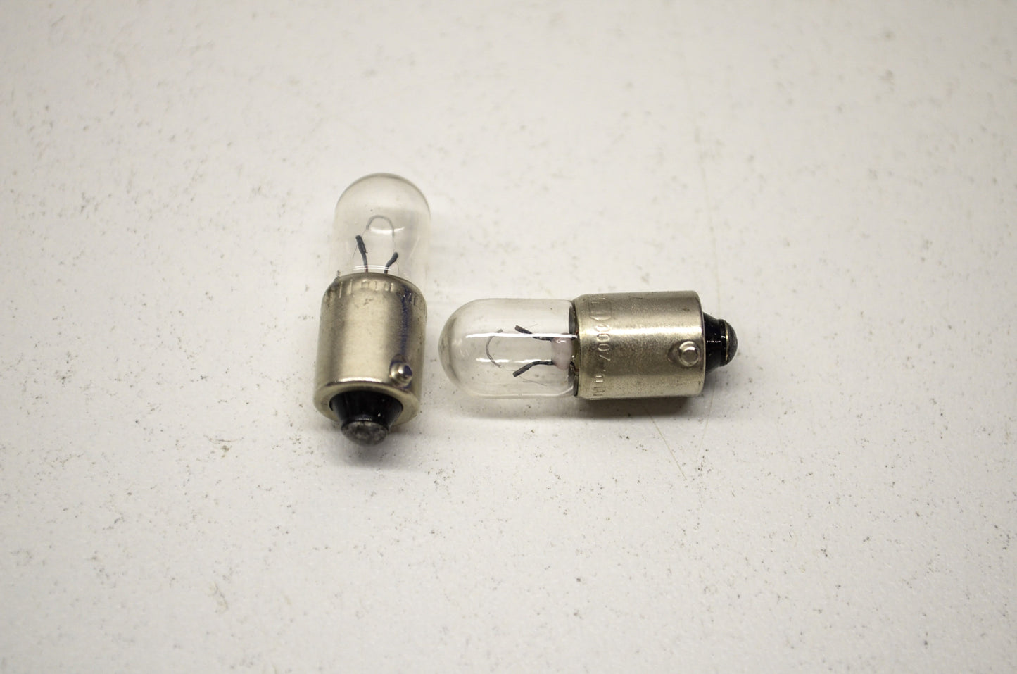 OEM Harley-Davidson 53438-92 Bulb Qty 2 NOS