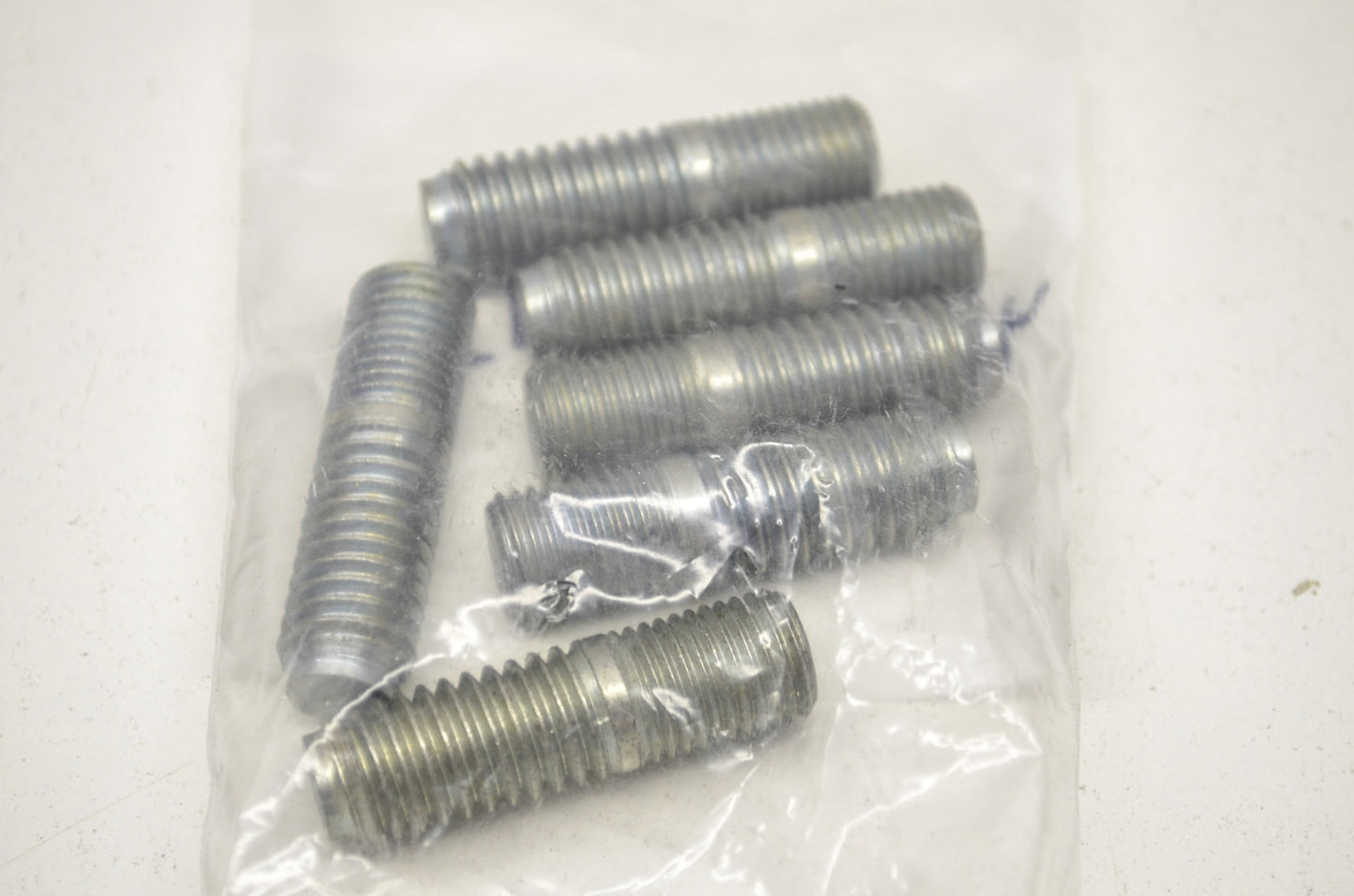 OEM Harley-Davidson 43532-73 Stud Qty 6 NOS