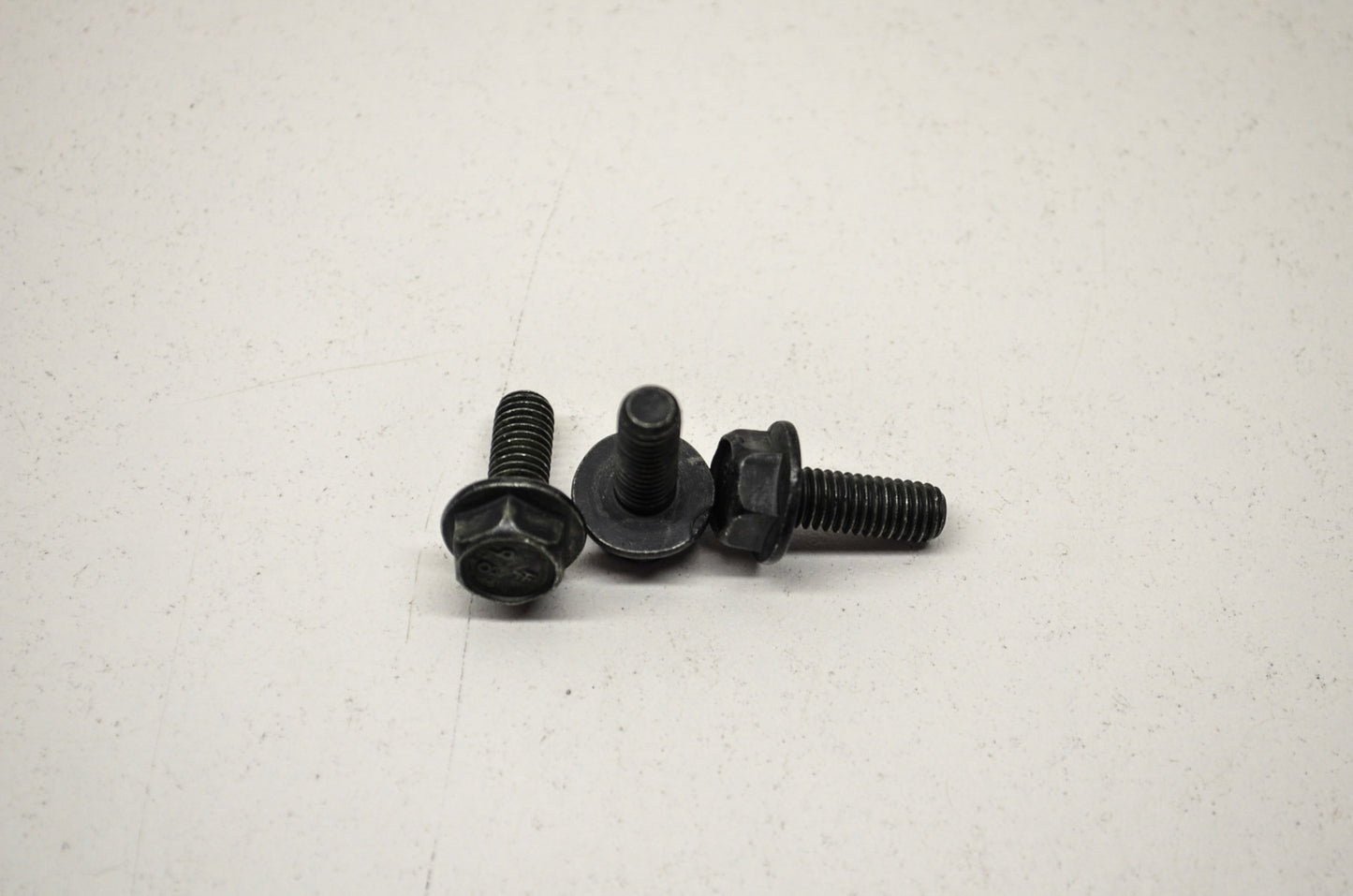 OEM Harley-Davidson 5237M Screw Qty 3 NOS