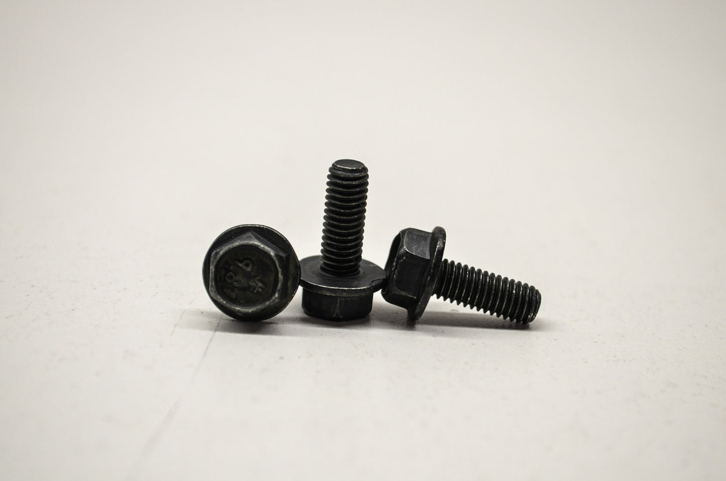 OEM Harley-Davidson 5237M Screw Qty 3 NOS