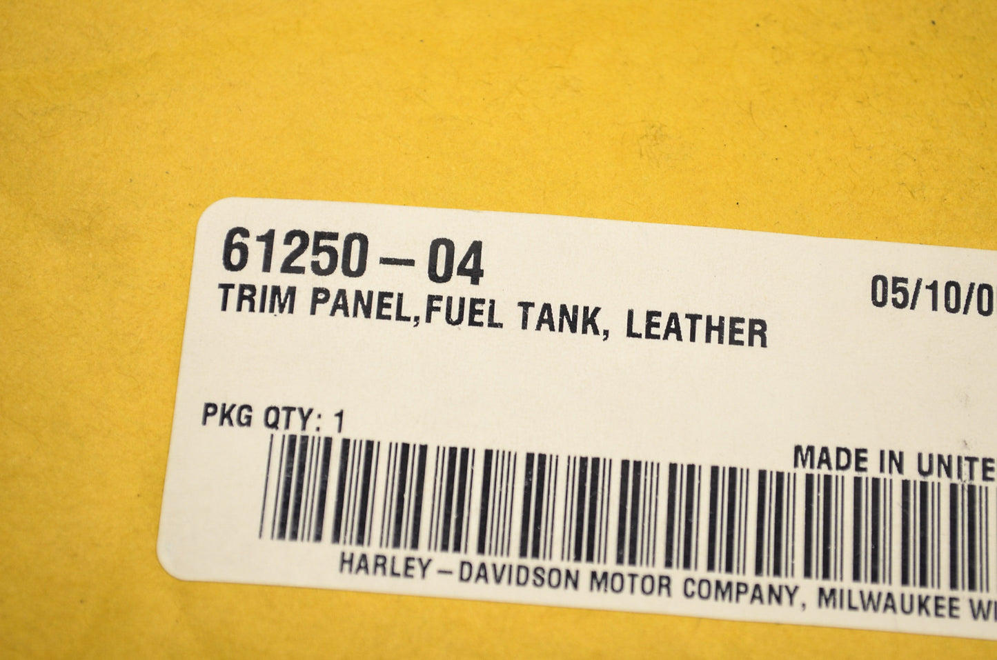 OEM Harley-Davidson 61250-04 Leather Fuel Tank Trim Panel NOS
