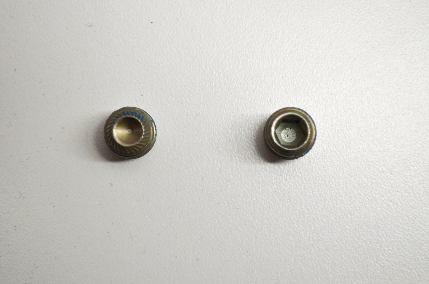 OEM Polaris 7515489 Socket Screw 3/8-24X5/16 Qty 2 NOS
