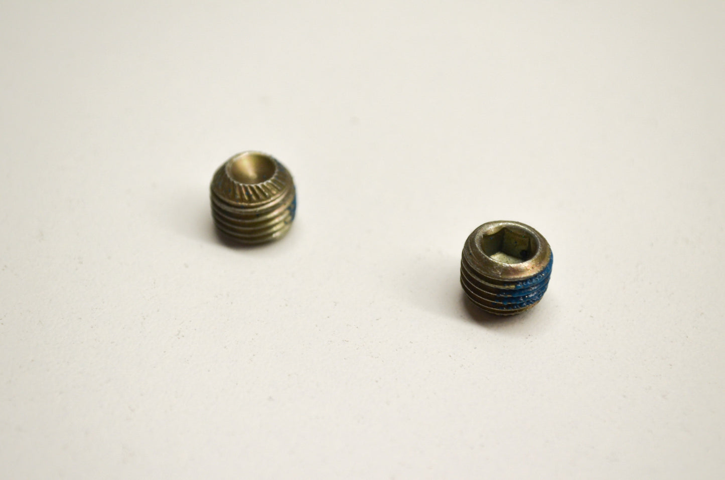 OEM Polaris 7515489 Socket Screw 3/8-24X5/16 Qty 2 NOS