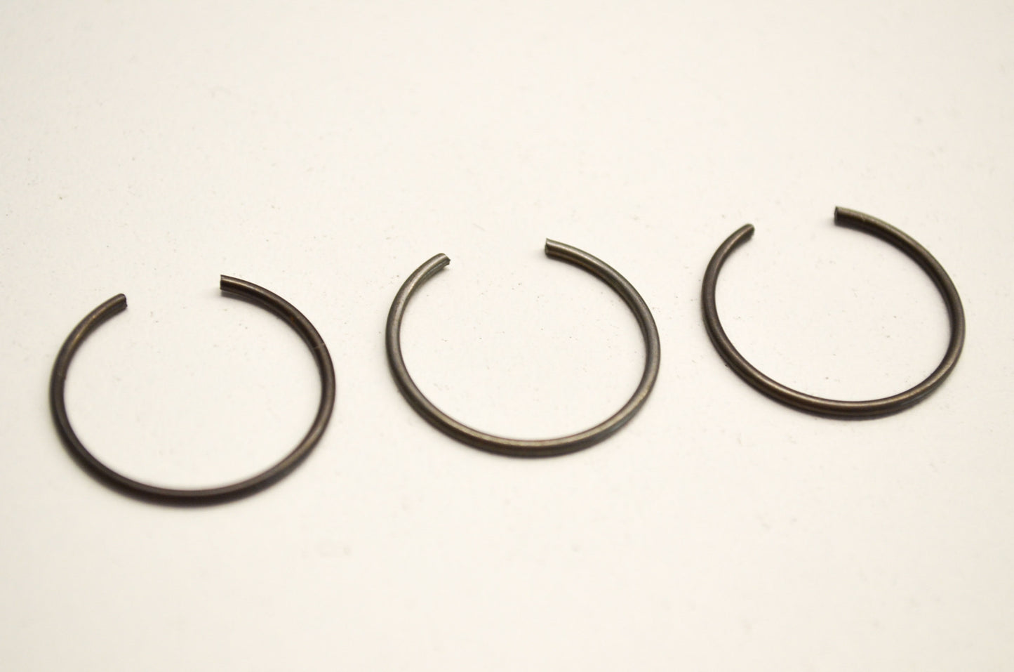 OEM Kawasaki 92036-008 Piston Pin Circlip Qty 3 NOS