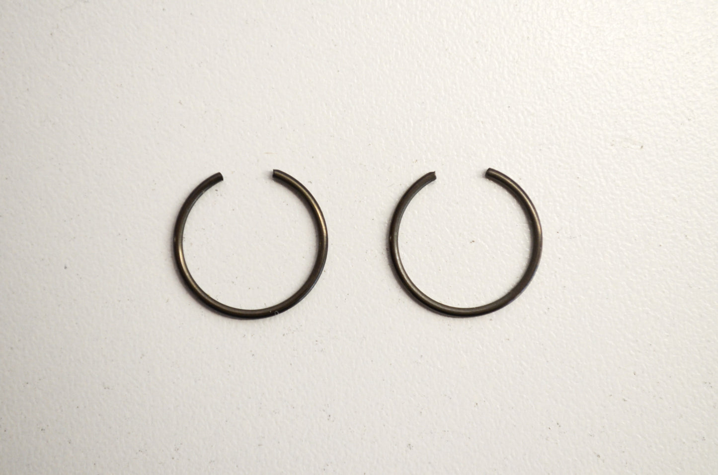 OEM Kawasaki 92036-003 Piston Pin Circlip Qty 2 NOS