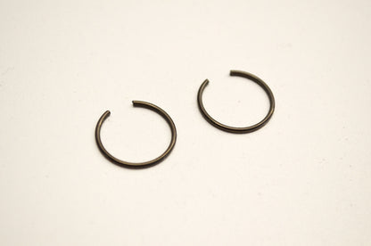 OEM Kawasaki 92036-003 Piston Pin Circlip Qty 2 NOS