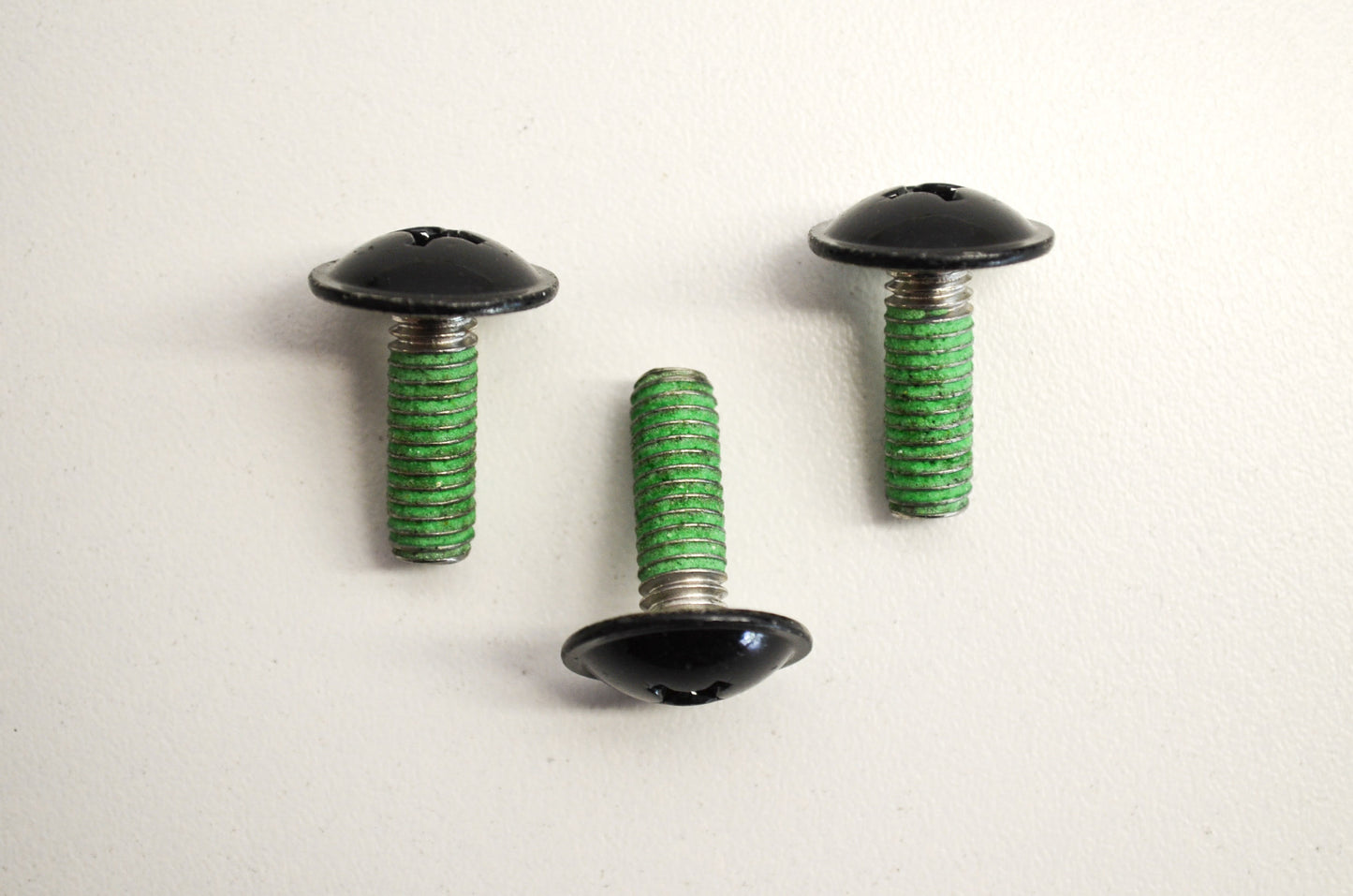OEM Kawasaki 92009-3805 Screw 6x18 Qty 3 NOS