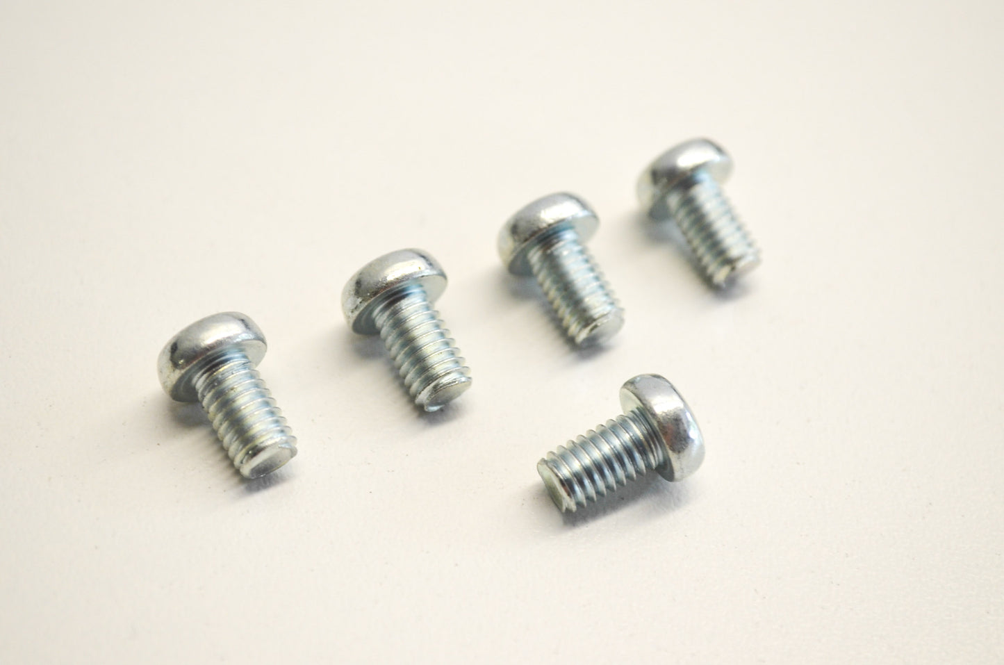 OEM Kawasaki 220B0610 Pan Head Screw 6x10 Qty 5 NOS